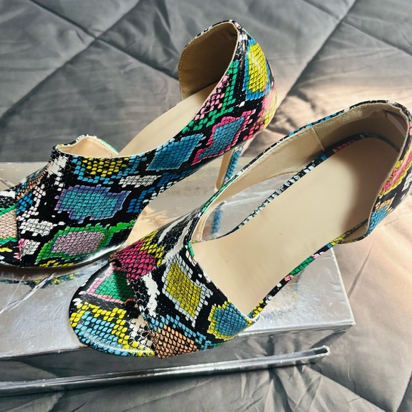 Multicolor Snakeskin Pattern High Heels - Picture 1 of 4
